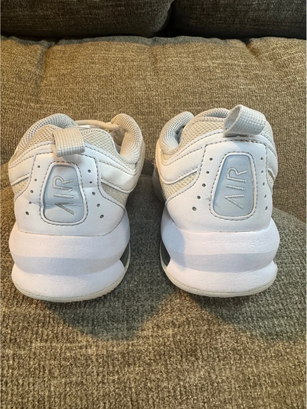 Nike Air Max AP White Pure Platinum Metallic Silver Sneakers Women's Size 9